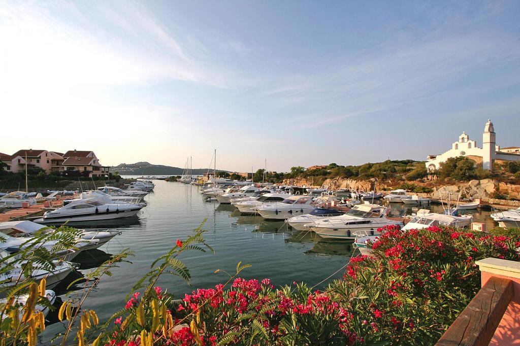 Le Corti Di Marinella Aparthotel มาริเนลลา ภายนอก รูปภาพ