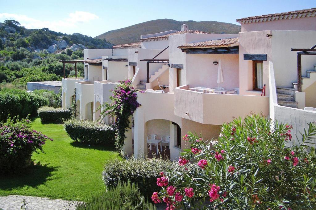 Le Corti Di Marinella Aparthotel มาริเนลลา ภายนอก รูปภาพ