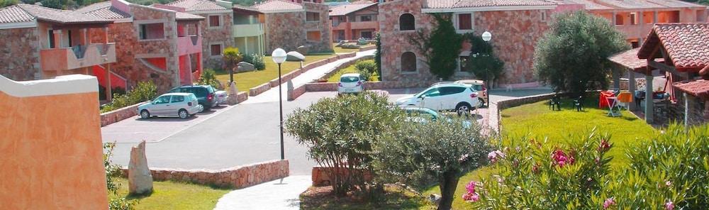 Le Corti Di Marinella Aparthotel มาริเนลลา ภายนอก รูปภาพ